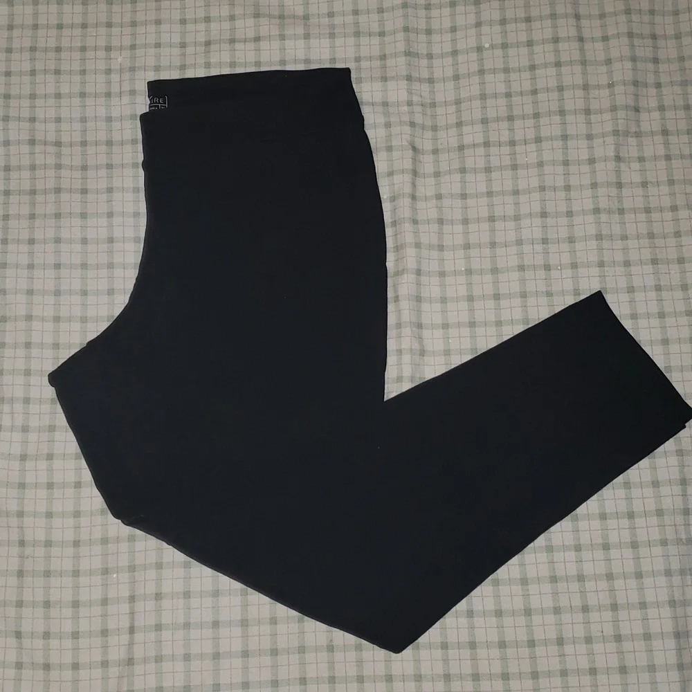 Capris - Picture 1 of 3